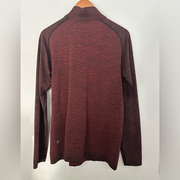 Lululemon dark red men’s medium half zip sweatshirt in excellent condition - Picture 3 of 3